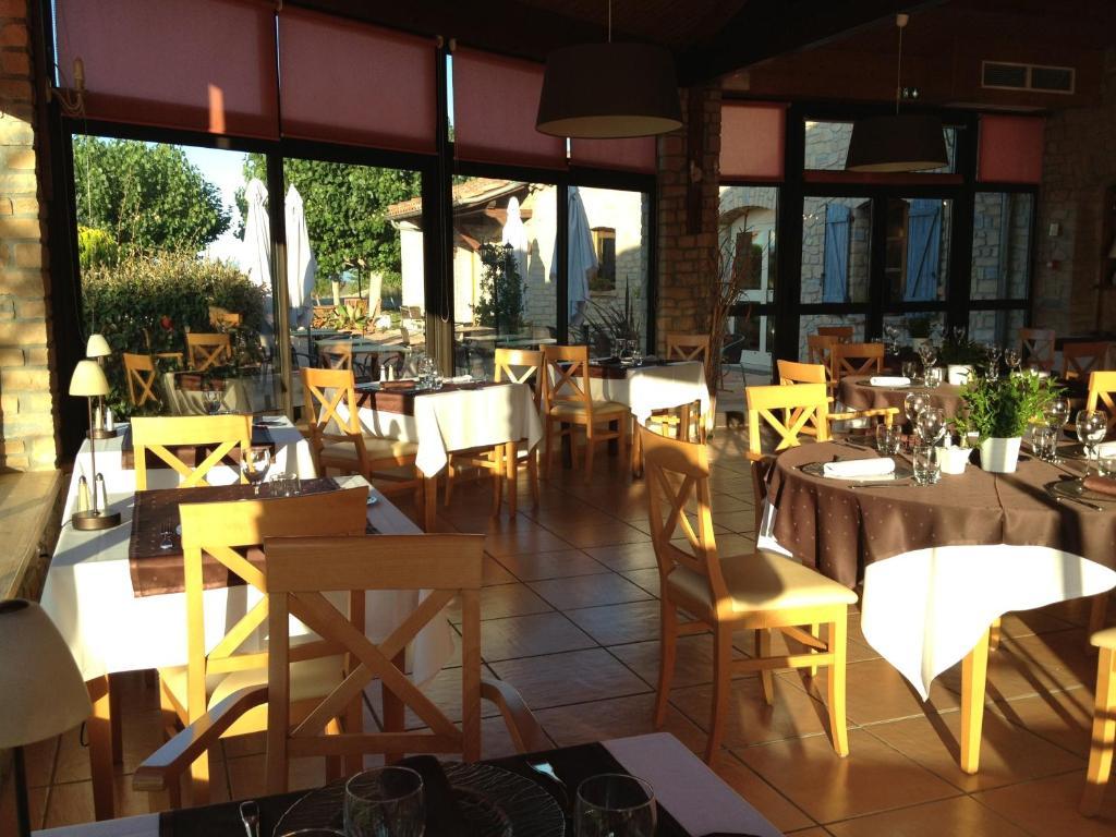 Logis Hotel Restaurant Le Mas De Mon Pere Saint-Jean-le-Centenier Exteriör bild